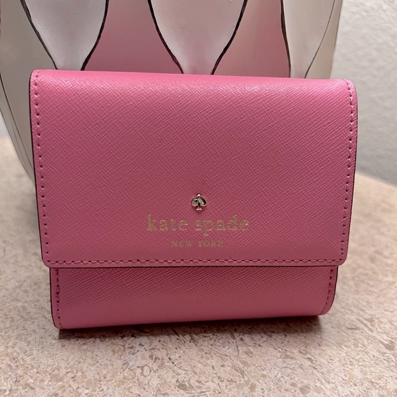 Kate Spade Bi-Fold Wallet - Picture 1 of 6